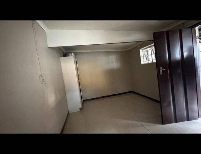 1 BEDROOM PROPERTY TO RENT IN BEZUIDENHOUT VALLEY